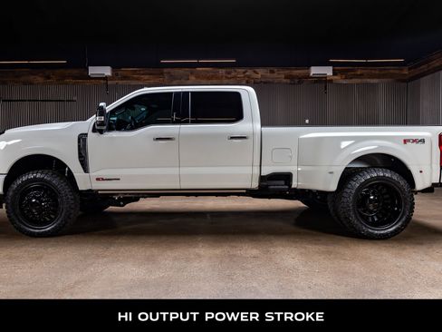 Used 2024 Ford F350 Platinum image 6