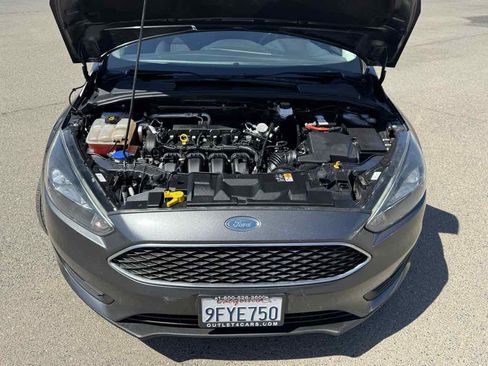 Used 2018 Ford Focus SEL FWD image 38