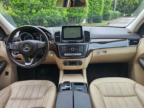 Used 2018 Mercedes-Benz GLE 350 w/ Premium 1 Package image 16