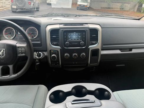 Used 2019 RAM 1500 Classic SLT AWD/4WD image 20