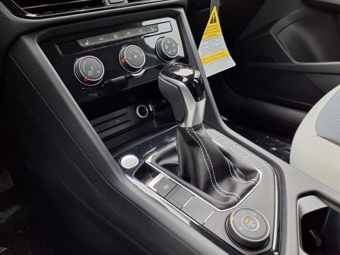 New 2026 Volkswagen Taos S image 9