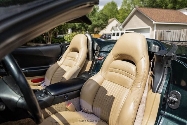Used 2001 Chevrolet Corvette Convertible w/ Preferred Equipment Group2 RWD image 33