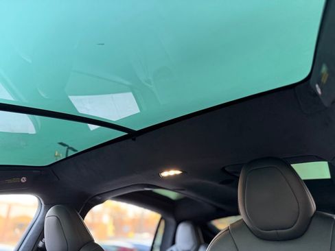 Used 2022 Tesla Model X image 53