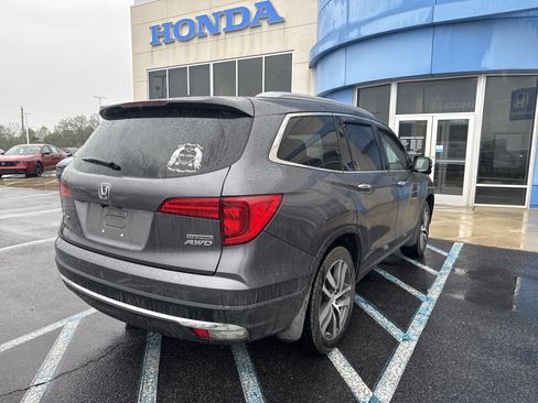 Used 2017 Honda Pilot Touring image 5