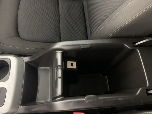 Used 2017 Chevrolet Colorado LT image 29