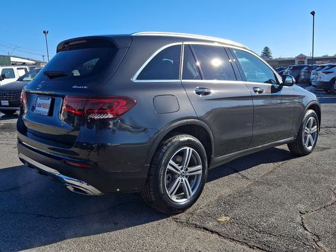 Used 2021 Mercedes-Benz GLC 300 4MATIC w/ Premium Package image 6
