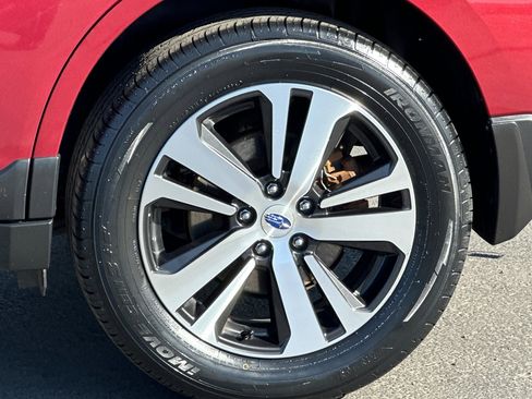 Used 2018 Subaru Outback 2.5i Limited image 25