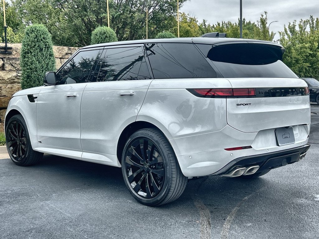 New 2027 Land Rover Range Rover Sport Autobiography AWD/4WD image 3