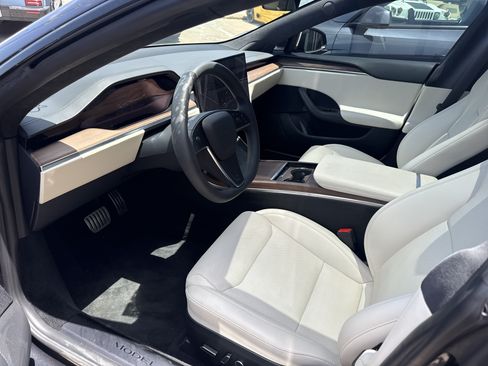 Used 2024 Tesla Model S AWD/4WD image 2