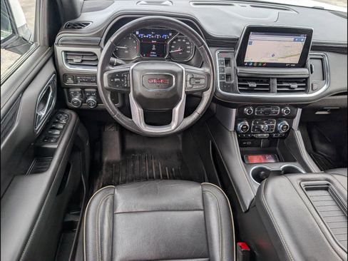 Used 2021 GMC Yukon XL SLT w/ SLT Premium Package AWD/4WD image 10