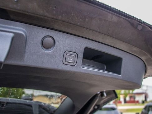 New 2026 Chevrolet Equinox RS w/ Convenience Package III FWD image 14