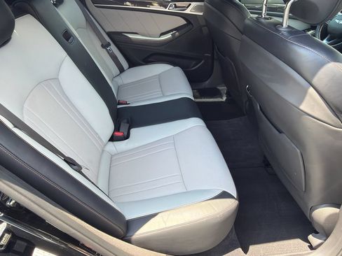 Used 2018 Genesis G80 3.3T Sport RWD image 17