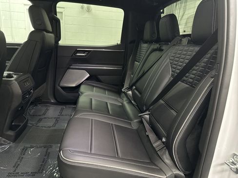 Used 2025 GMC Sierra EV Denali AWD/4WD image 24