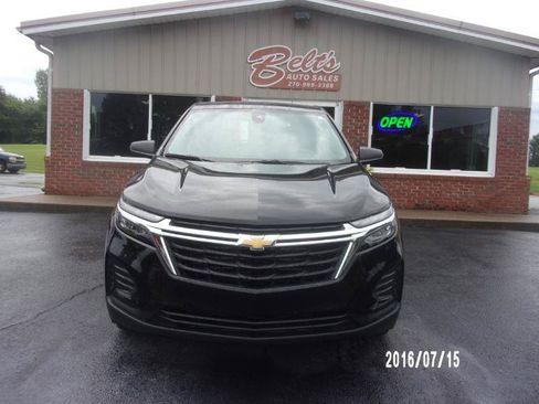 Used 2023 Chevrolet Equinox LS FWD image 2