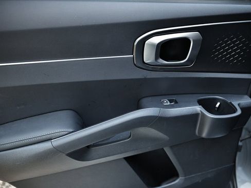 Used 2023 Kia Sorento EX image 22