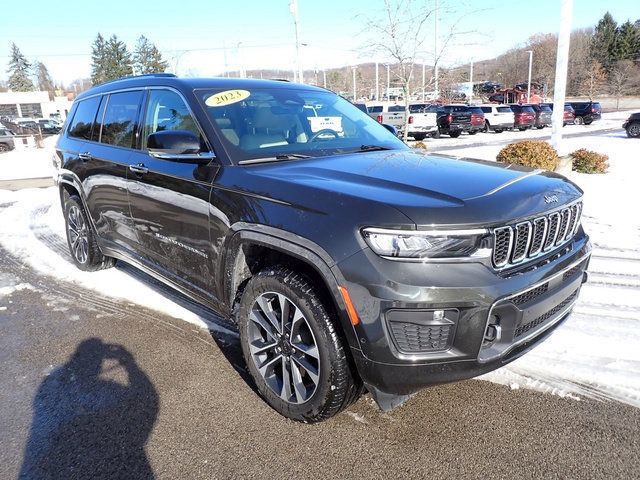 Used 2023 Jeep Grand Cherokee L Overland AWD/4WD image 9
