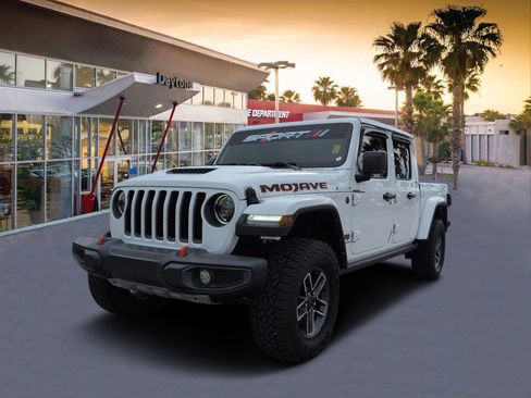 Used 2023 Jeep Gladiator Mojave w/ LED Lighting Group AWD/4WD image 7