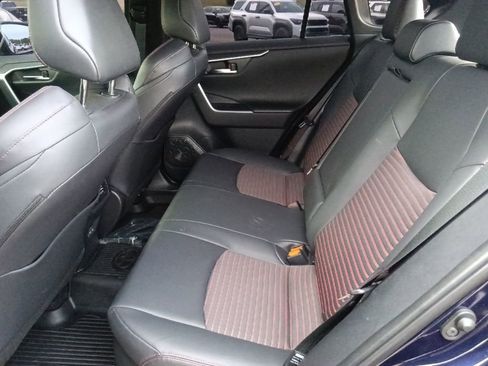 Used 2025 Toyota RAV4 XSE w/ Weather Package AWD/4WD image 27