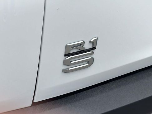 Used 2025 Rivian R1S Adventure AWD/4WD image 30