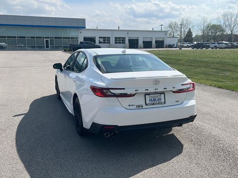 Used 2025 Toyota Camry SE image 2