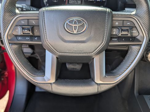 Used 2024 Toyota Tacoma TRD Off-Road AWD/4WD image 25