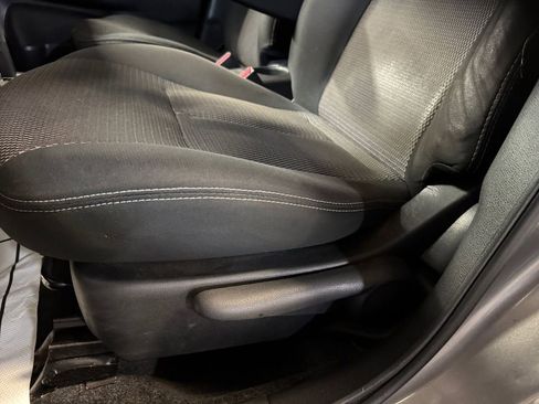 Used 2014 Nissan Versa SV image 13