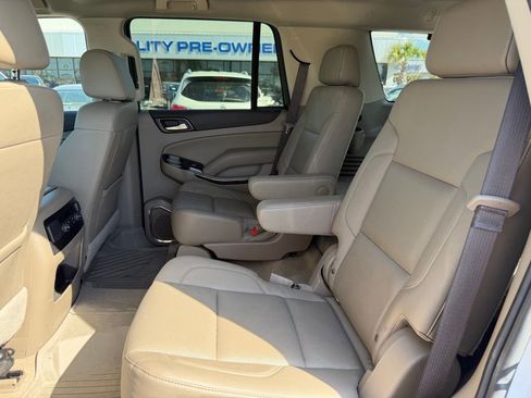 Used 2020 GMC Yukon SLT w/ Premium Edition image 11