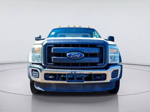 Used 2015 Ford F550 2WD Regular Cab Super Duty image 13