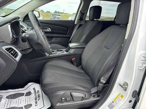 Used 2017 GMC Terrain SLE FWD image 18