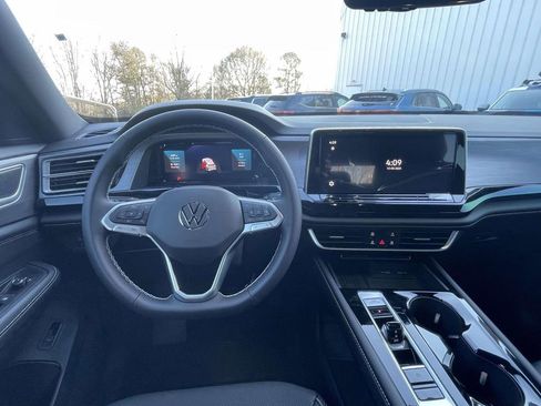 New 2026 Volkswagen Atlas Cross Sport SE FWD image 12