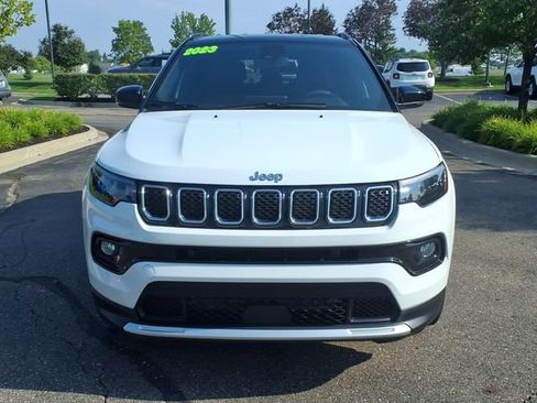 Used 2023 Jeep Compass Limited AWD/4WD image 2