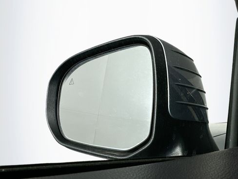Used 2025 Kia Telluride S FWD image 16
