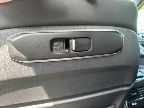 Used 2024 BMW X5 xDrive40i w/ Premium Package image 14