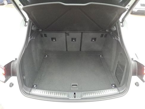 Certified 2026 Porsche Macan image 15