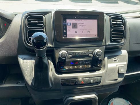 Used 2025 RAM ProMaster 2500 w/ Convenience Group FWD image 13
