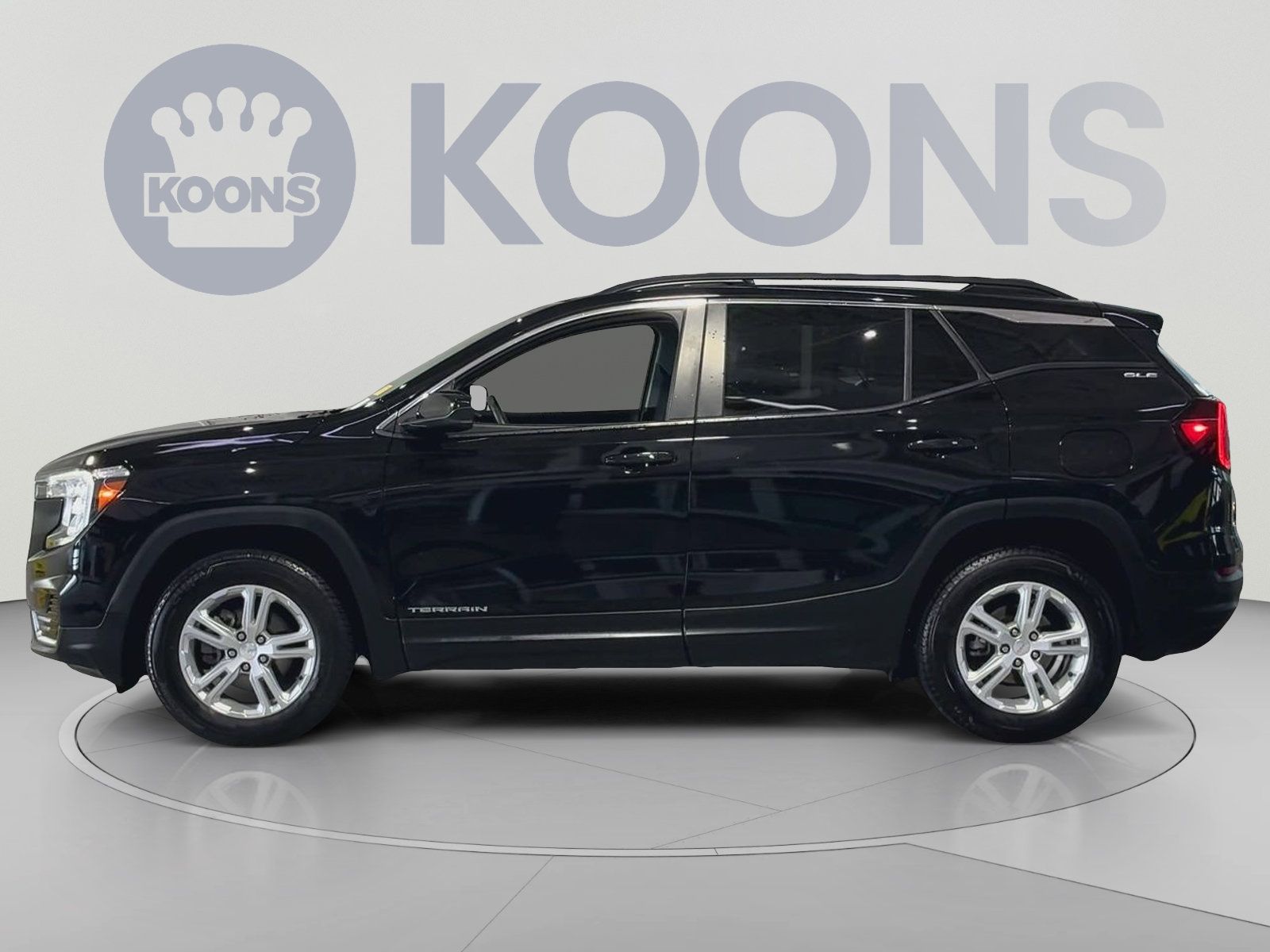Used 2023 GMC Terrain SLE w/ Driver Convenience Package AWD/4WD image 7