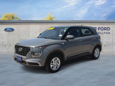 Used 2022 Hyundai Venue SE FWD image 4
