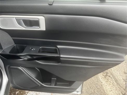 Used 2021 Ford Explorer ST w/ ST Street Pack image 15