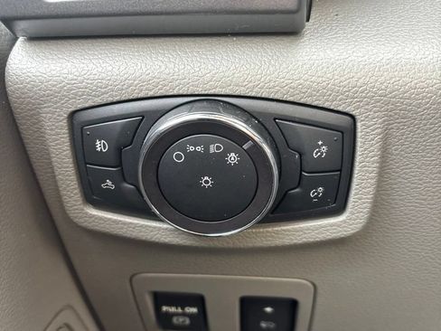 Used 2019 Ford F150 XLT w/ Equipment Group 302A Luxury AWD/4WD image 21