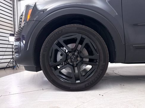 Certified 2025 Kia Telluride SX X-Line AWD/4WD image 17