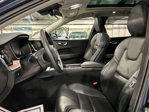 Certified 2023 Volvo XC60 B5 Ultimate w/ Climate Package AWD/4WD image 10