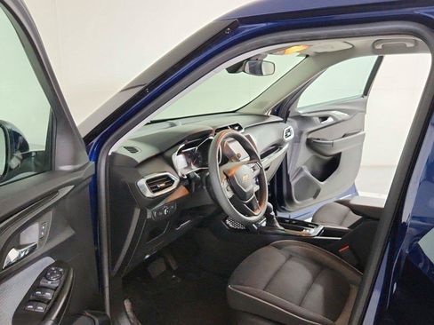 Used 2023 Chevrolet TrailBlazer LT FWD image 16
