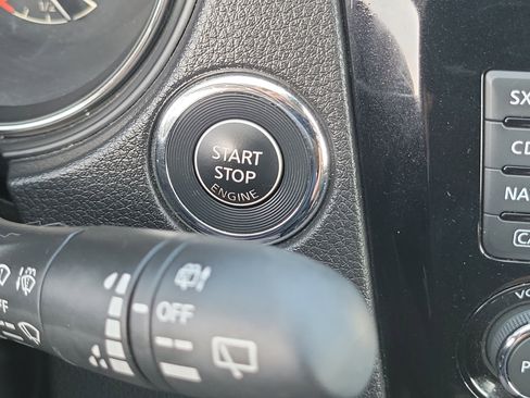 Used 2018 Nissan Rogue Sport SL w/ SL Premium Package image 15