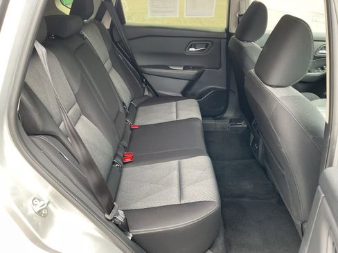Used 2025 Nissan Rogue SV AWD/4WD image 19