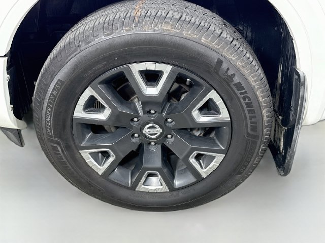 Used 2021 Nissan Titan Platinum Reserve w/ Moonroof Package AWD/4WD image 31