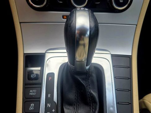 Used 2012 Volkswagen CC Sport FWD image 12