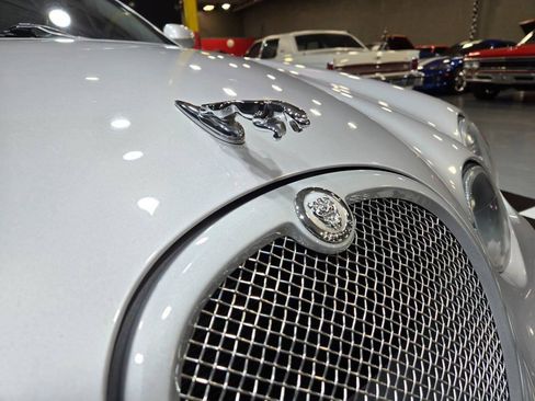 Used 2005 Jaguar S-TYPE R RWD image 39