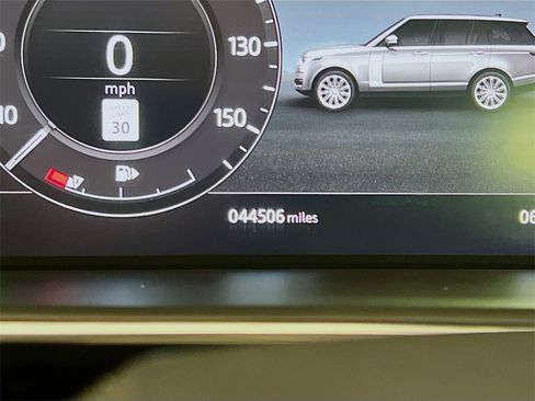 Used 2021 Land Rover Range Rover image 12