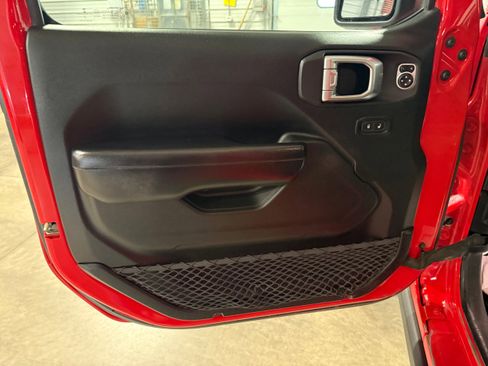 Used 2020 Jeep Gladiator Rubicon AWD/4WD image 44