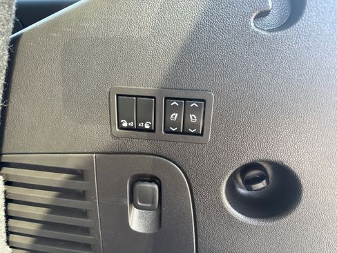 Used 2015 Chevrolet Tahoe LTZ image 20